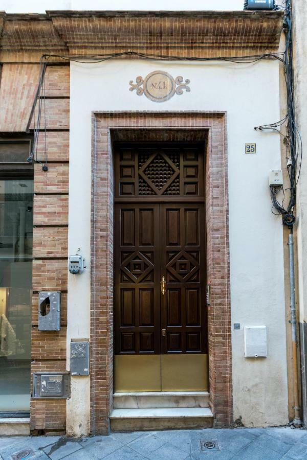 Malvaloca Quintero Plus Sevilla Exteriör bild